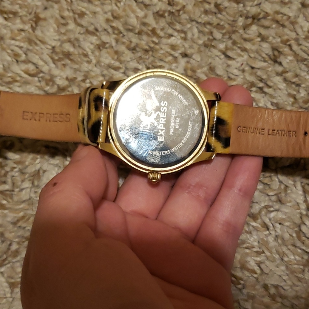 Watch - Picture 3 of 3